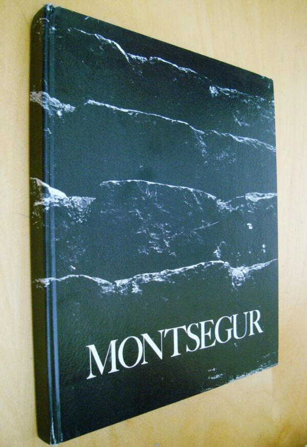 Montségur Photos de Guy Caujolle Texte de Henri Gougaud