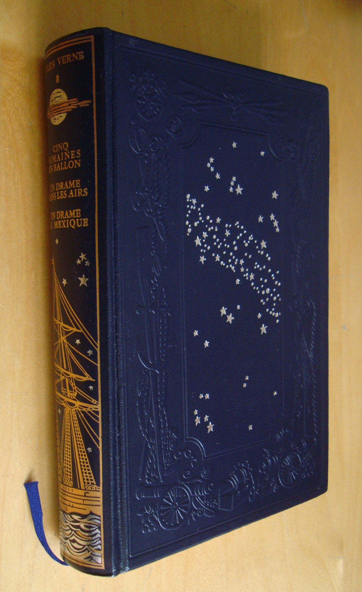 Jules Verne Cinq semaines en ballon Un Drame dans les airs Un drame au Mexique Jean de Bonnot 1977