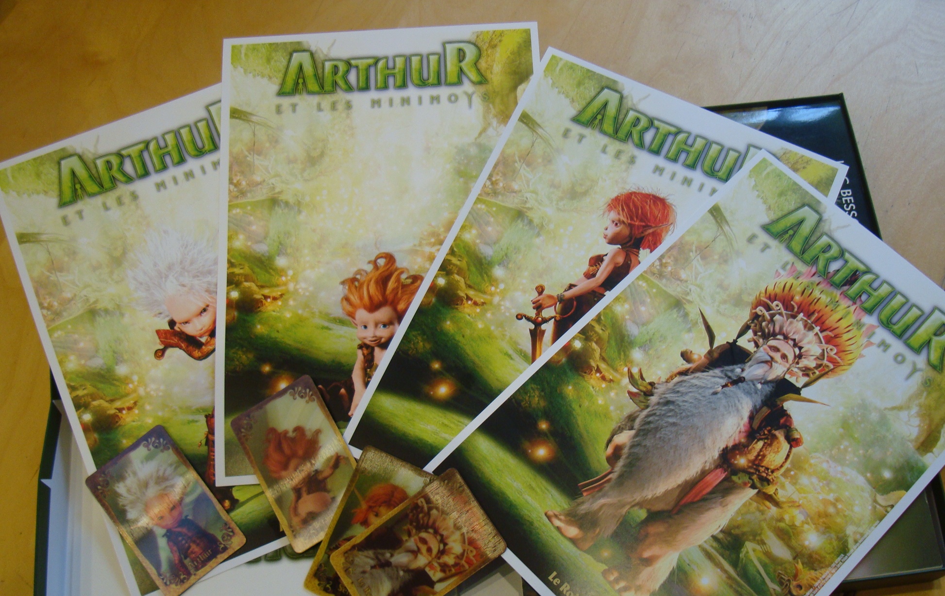 Luc Besson Arthur l'Intégrale Coffret collector (4 affiches 4 magnets 4 tomes) – Image 4